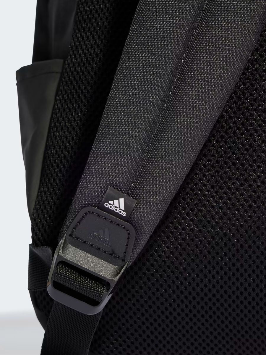 תיק גב שחור A adidas